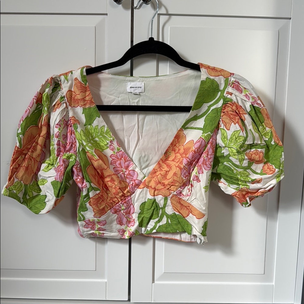 Floral Puff Sleeve Crop Top